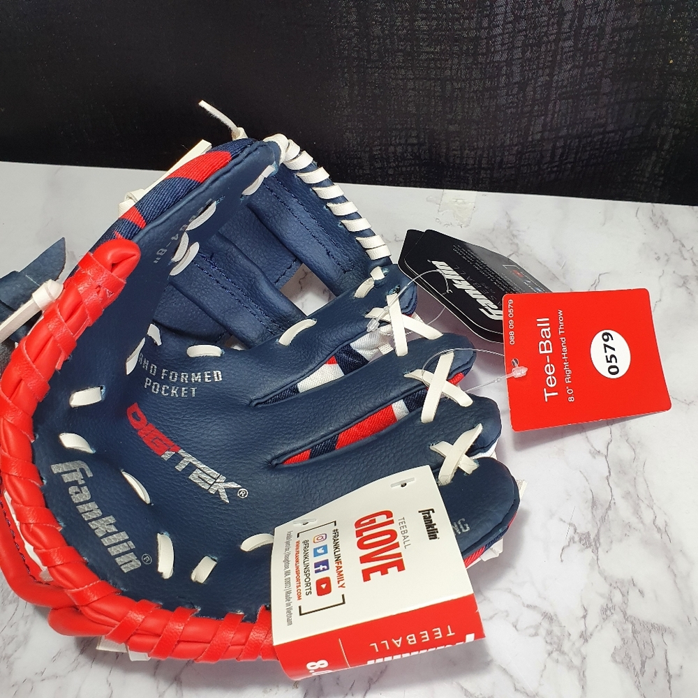 Franklin Sports Kids 1st teeball Glove 8" Right Handed Thrower